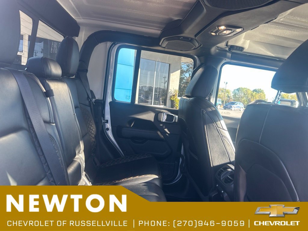 Used 2022 Jeep Gladiator Overland AWD/4WD image 9