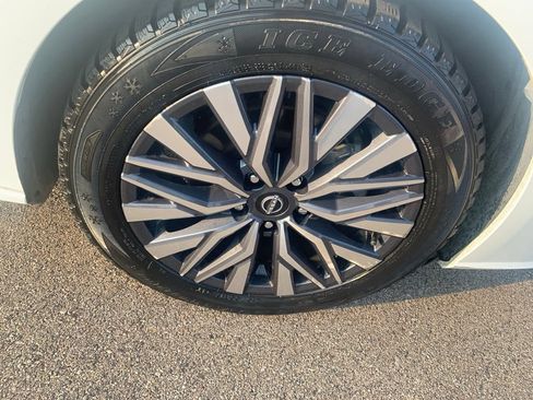 Used 2025 Nissan Altima 2.5 SV FWD image 30