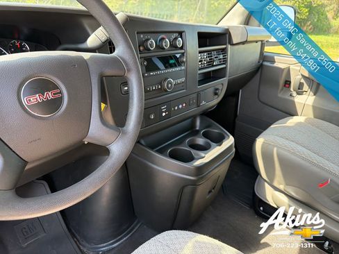 Certified 2025 GMC Savana 2500 LT w/ LT Preferred Equipment Group RWD image 18