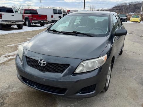 Used 2010 Toyota Corolla XLE image 3