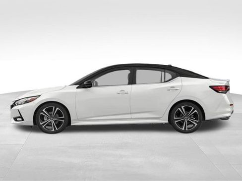 Used 2023 Nissan Sentra SR w/ Midnight Edition Package FWD image 3