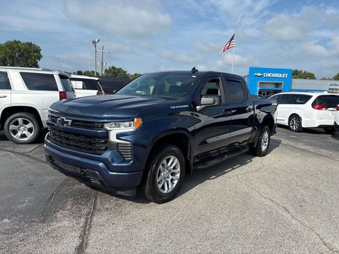 Used 2022 Chevrolet Silverado 1500 RST AWD/4WD image 1
