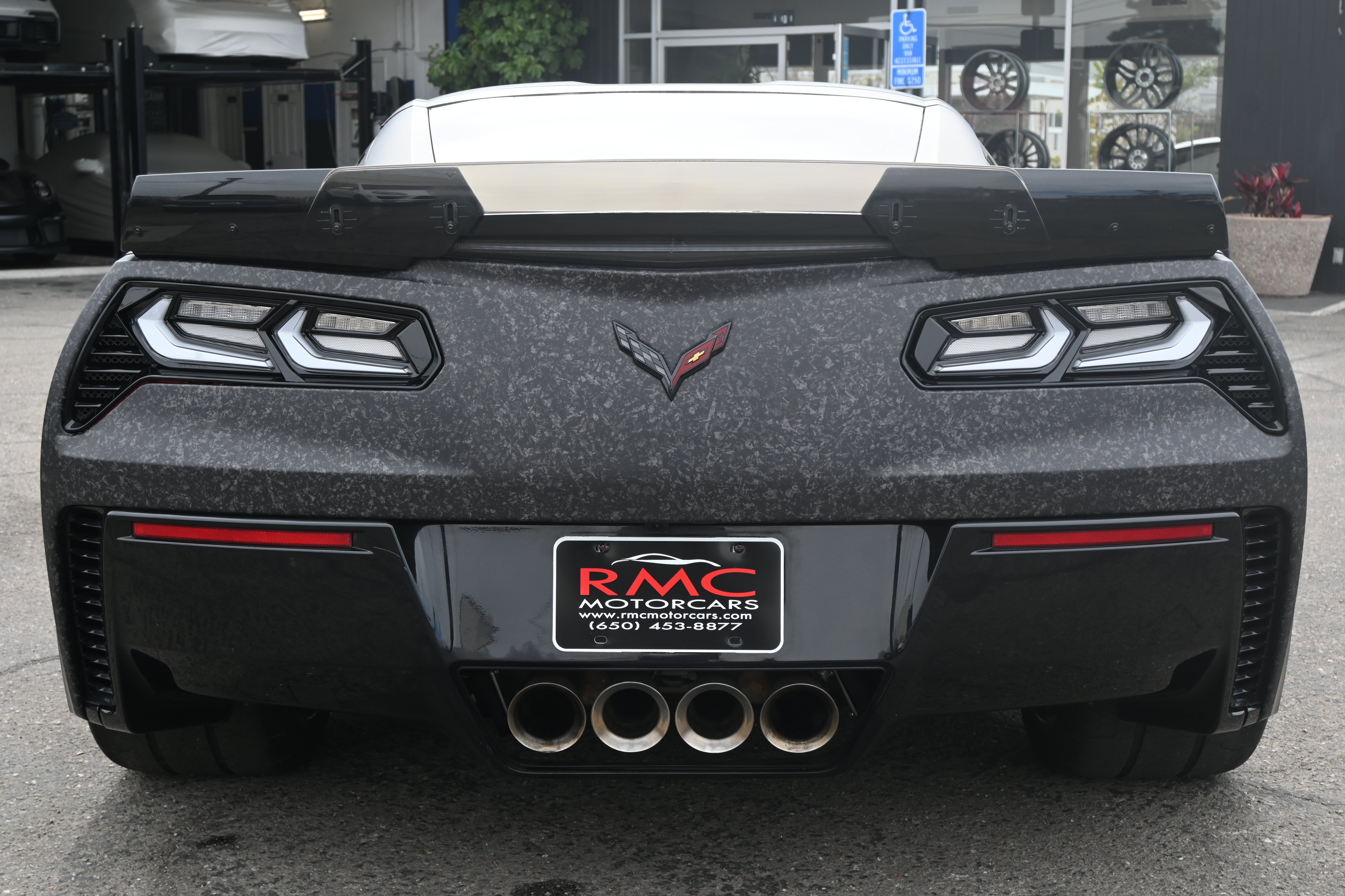 Used 2016 Chevrolet Corvette Z06 w/ 3LZ Preferred Equipment Group RWD image 7