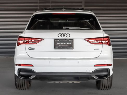 Certified 2025 Audi Q3 2.0T Premium w/ Convenience Package AWD/4WD image 13