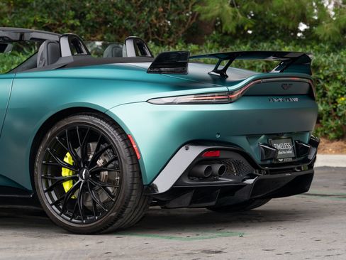 Used 2023 Aston Martin V8 Vantage Roadster image 12