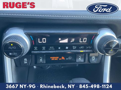 Used 2021 Toyota RAV4 XLE w/ XLE Grade Weather Package AWD/4WD image 23
