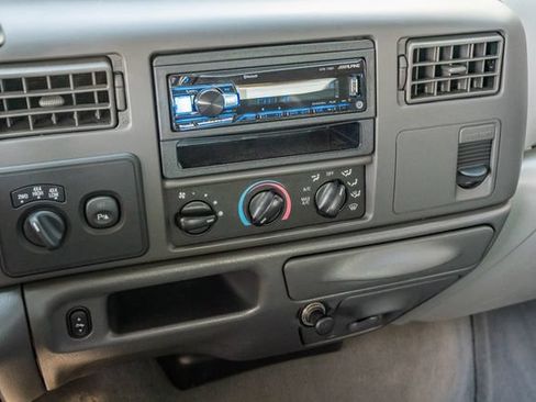 Used 2003 Ford F350 Lariat AWD/4WD image 26