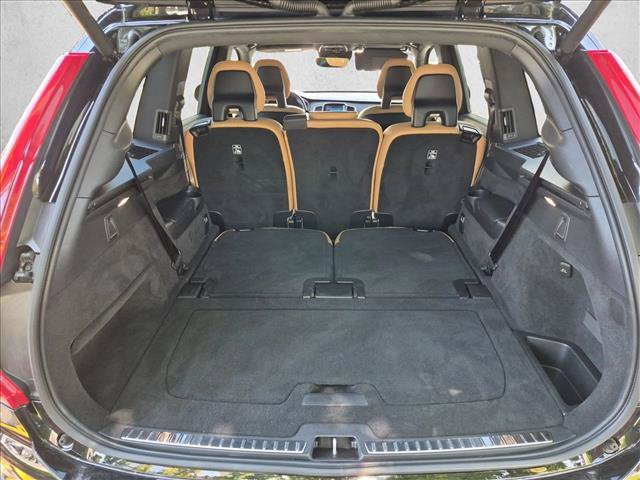 Used 2018 Volvo XC90 T5 Momentum w/ Convenience Package FWD image 6