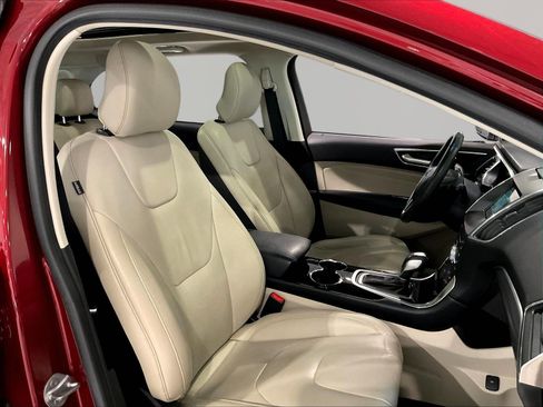 Used 2017 Ford Edge Titanium w/ Equipment Group 301A AWD/4WD image 29
