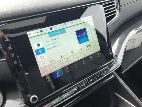 Used 2023 Jeep Wagoneer L 4WD w/ Premium Group I image 19