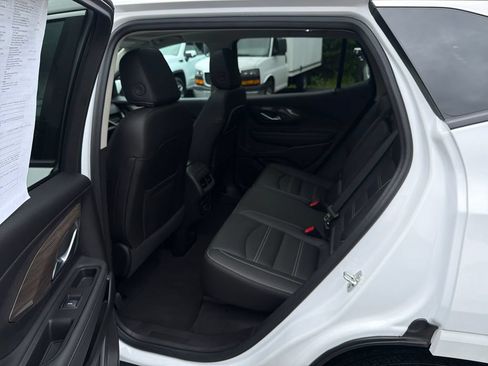Used 2024 GMC Terrain Denali w/ Denali Premium Package AWD/4WD image 20