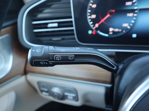 Certified 2022 Mercedes-Benz GLE 350 4MATIC w/ Premium Package image 22