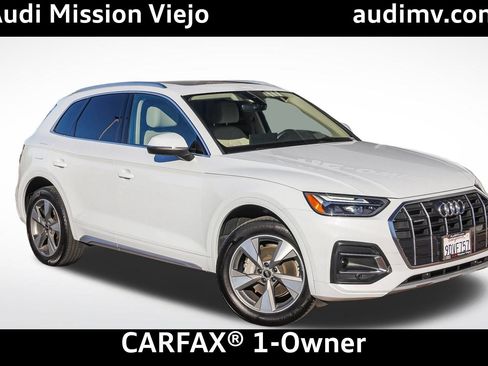 Used 2023 Audi Q5 2.0T Premium w/ Convenience Package image 1