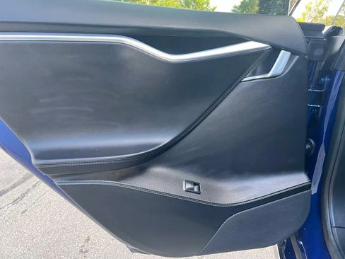 Used 2015 Tesla Model S 85D image 29