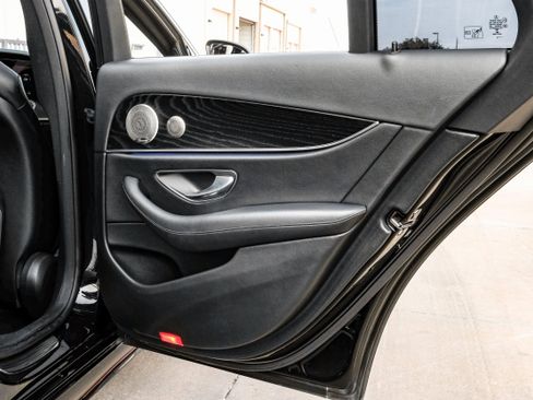 Used 2022 Mercedes-Benz E 350 Sedan image 52