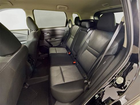 Used 2024 Nissan Rogue SV image 21