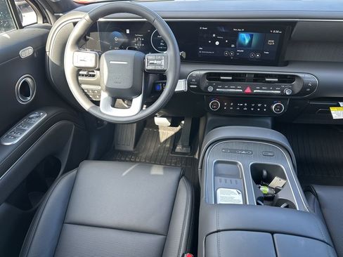 New 2026 Hyundai Palisade Calligraphy FWD image 17