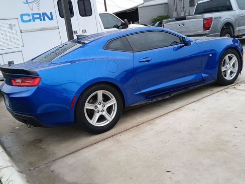 Used 2018 Chevrolet Camaro LT RWD image 8