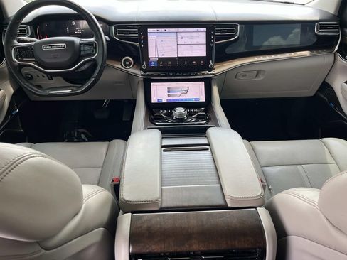 Used 2022 Jeep Grand Wagoneer Series I AWD/4WD image 12