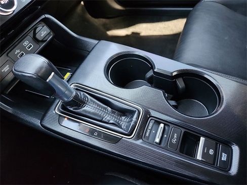 Used 2024 Honda Civic Touring image 25