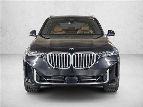 Used 2026 BMW X5 sDrive40i w/ Parking Assistance Package image 2