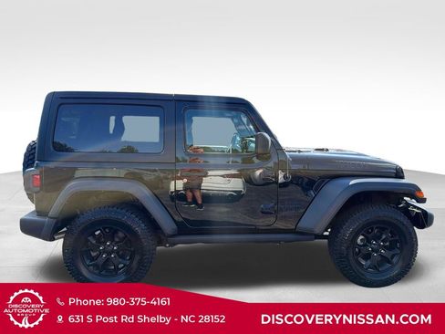 Used 2022 Jeep Wrangler Sport AWD/4WD image 5