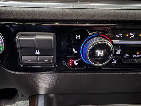 Certified 2024 Chevrolet Silverado 2500 High Country w/ High Country Premium Package AWD/4WD image 23