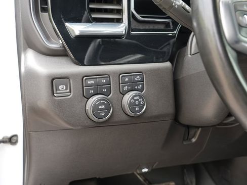 Used 2024 Chevrolet Silverado 3500 LTZ w/ LTZ Plus Package AWD/4WD image 16