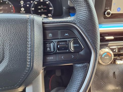 Used 2025 Toyota Tacoma TRD Off-Road AWD/4WD image 14