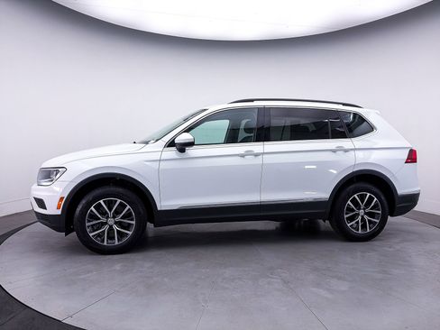 Used 2020 Volkswagen Tiguan SE w/ Panoramic Sunroof Package AWD/4WD image 39