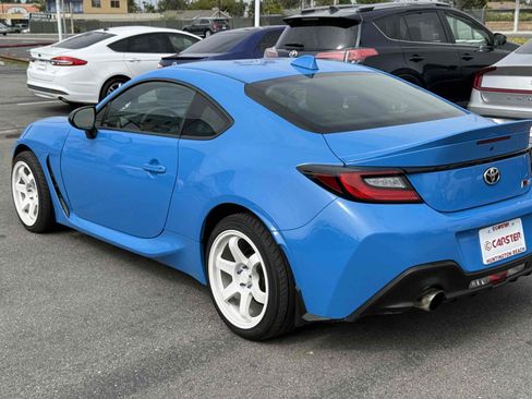 Used 2022 Toyota GR86 Premium RWD image 23