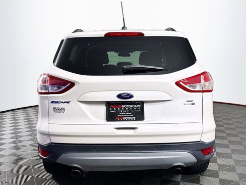 Used 2016 Ford Escape SE w/ Equipment Group 201A AWD/4WD image 5