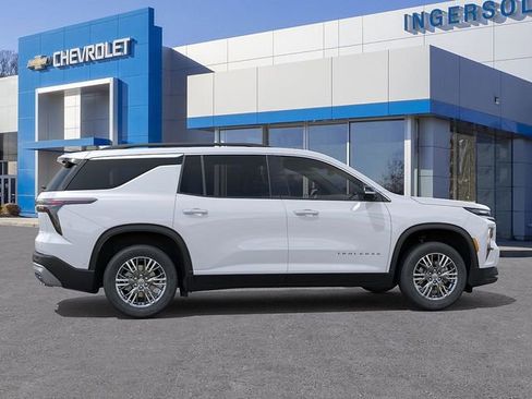 New 2026 Chevrolet Traverse LT w/ Driver Confidence Package AWD/4WD image 5