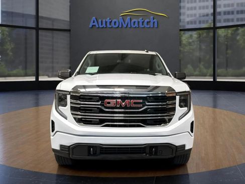Used 2023 GMC Sierra 1500 SLE AWD/4WD image 3