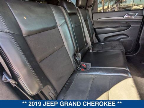 Used 2019 Jeep Grand Cherokee Laredo w/ Laredo X Package image 22