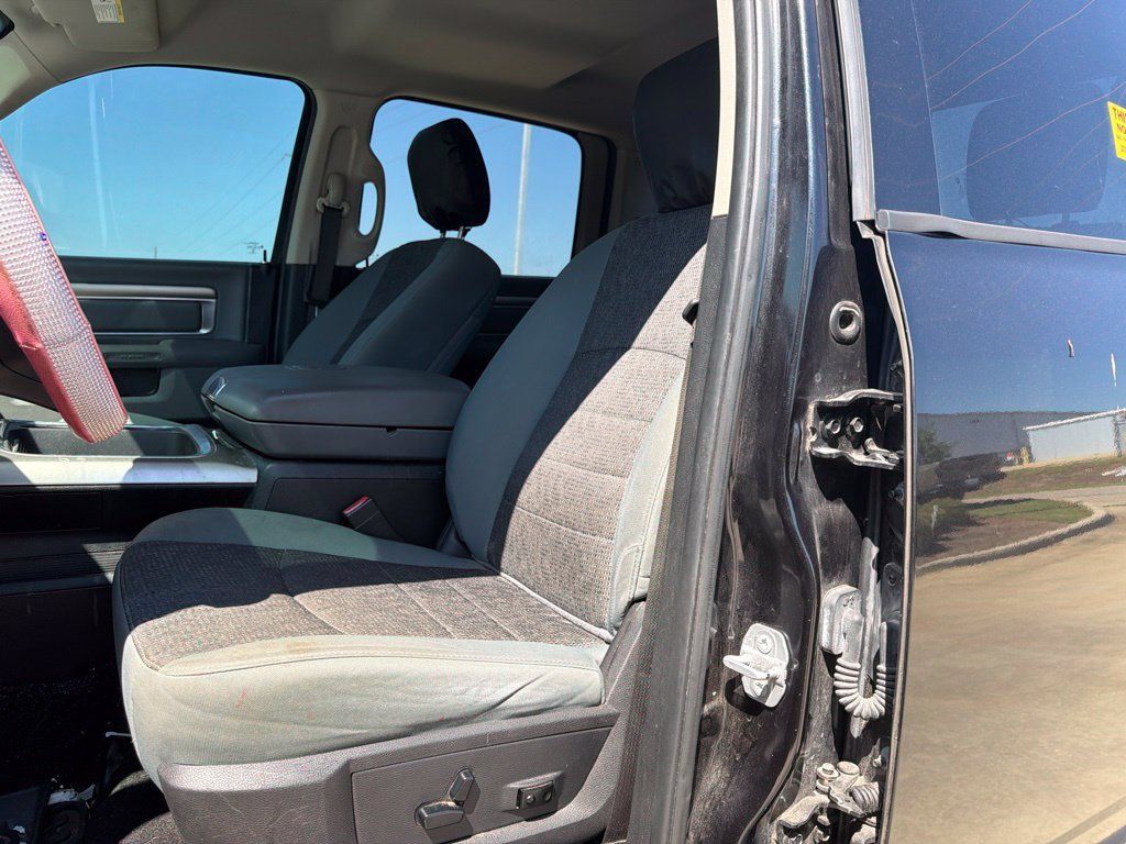 Used 2019 RAM 1500 Big Horn AWD/4WD image 26
