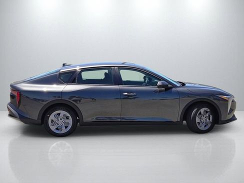 New 2026 Kia K4 FWD image 3