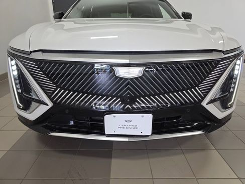 Used 2024 Cadillac Lyriq Tech w/ Driver Assist Package AWD/4WD image 9