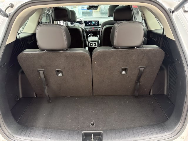 Used 2024 Kia Sorento SX FWD image 23