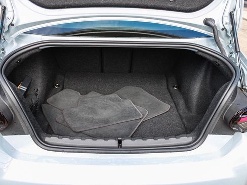 Used 2023 BMW M2 w/ Lighting Package RWD image 26