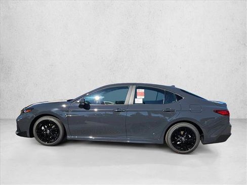 New 2026 Toyota Camry SE FWD image 5