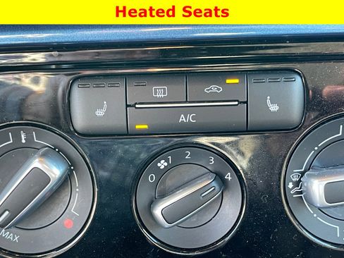 Used 2018 Volkswagen Beetle 2.0T S image 11