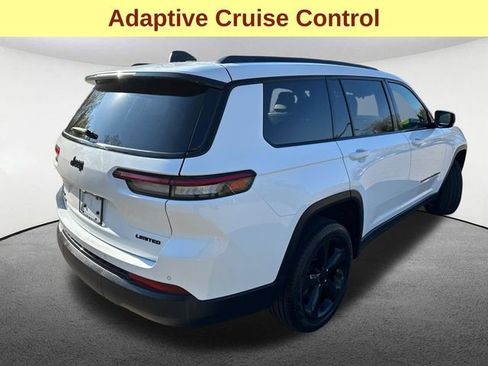 Used 2024 Jeep Grand Cherokee L Limited w/ Black Appearance Package AWD/4WD image 10