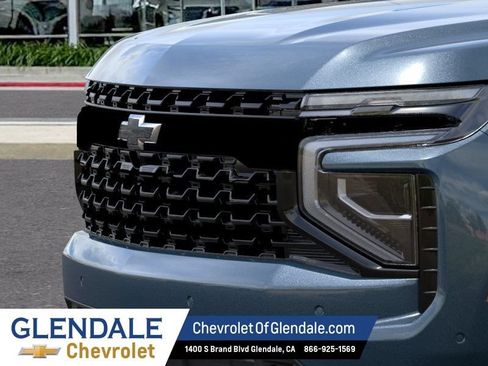 New 2026 Chevrolet Suburban Premier RWD image 13