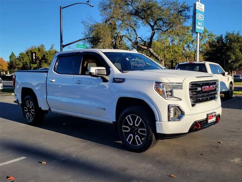 Used 2020 GMC Sierra 1500 AT4 w/ Technology Package image 8