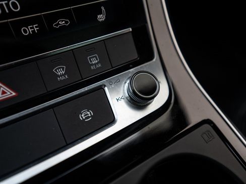 Used 2023 Audi Q7 2.0T Premium w/ Convenience Package image 29