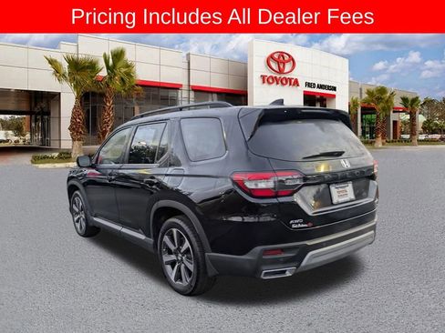 Used 2025 Honda Pilot Touring image 6