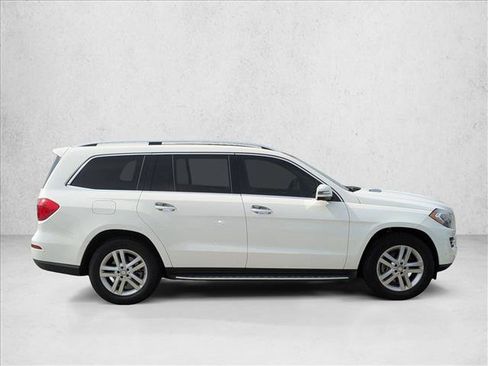 Used 2015 Mercedes-Benz GL 450 4MATIC image 4
