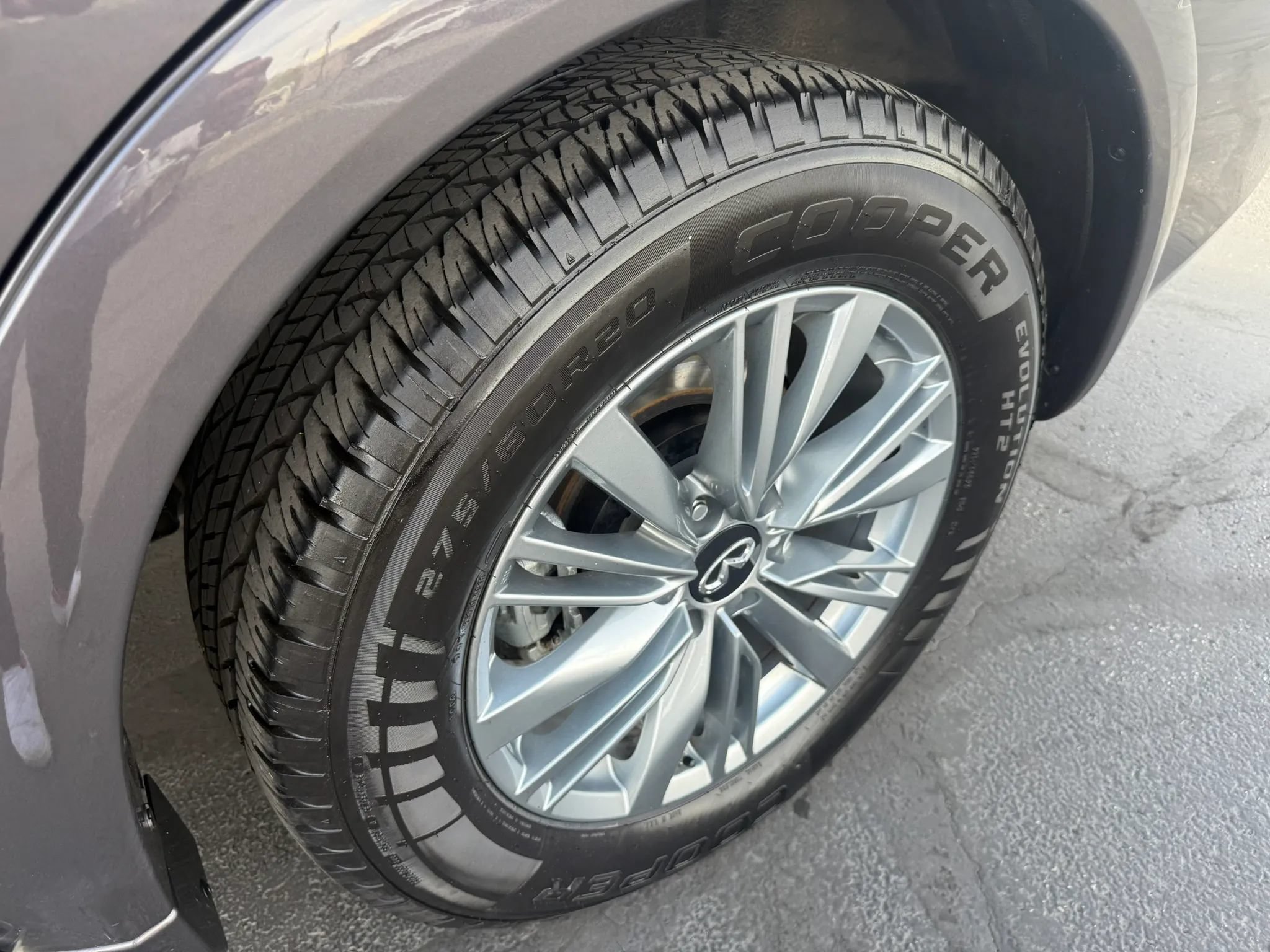 Used 2023 INFINITI QX80 Luxe w/ Cargo Package AWD/4WD image 30