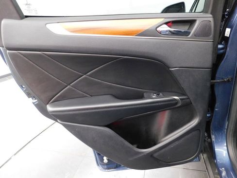 Used 2018 Lincoln MKC Select w/ Select Plus Package image 15